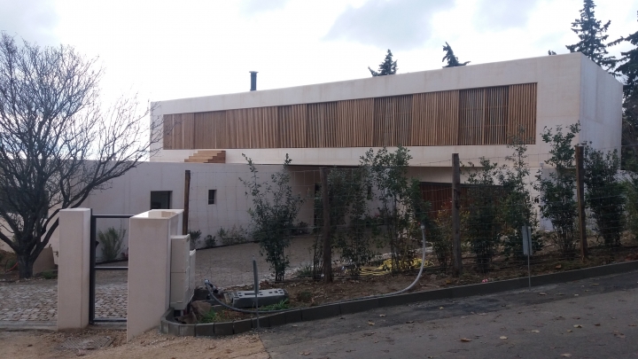 MAISON A