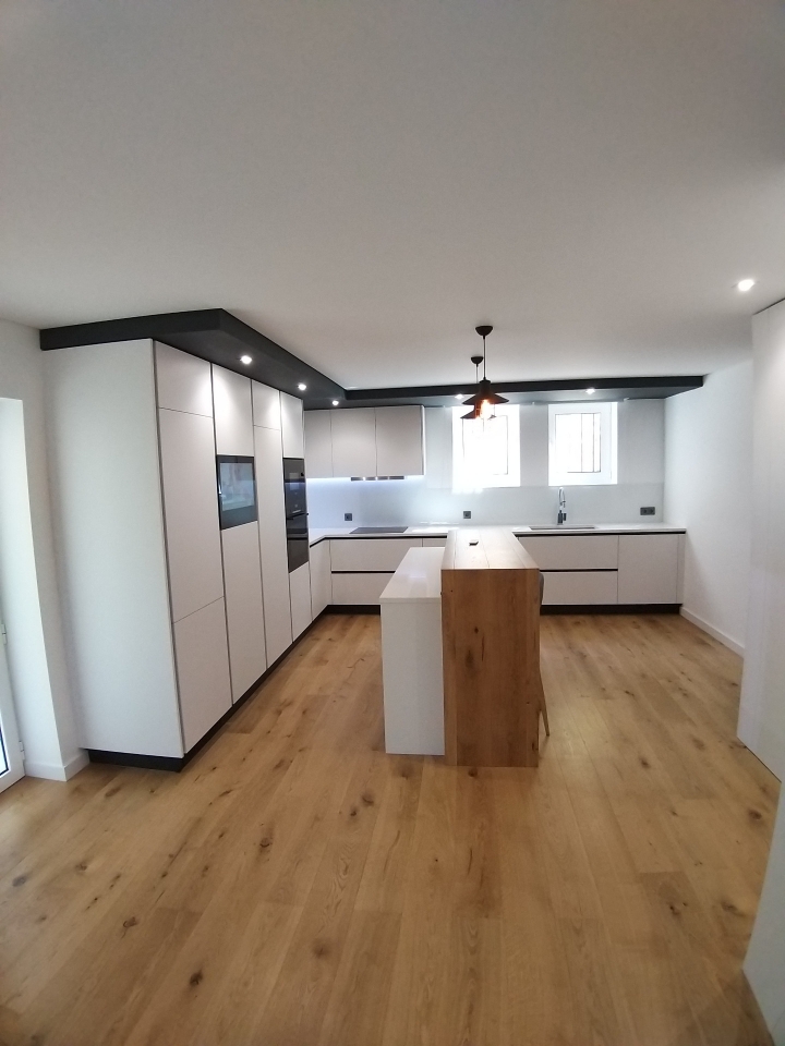 COZINHA E CASA DE BANHO